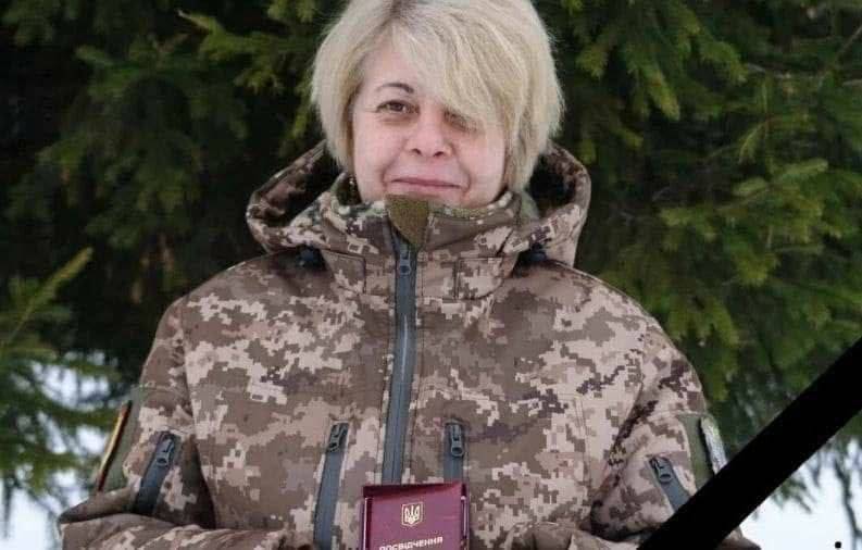 乌克兰女医疗中士德鲁索娃（见图）在俄国入侵首日不幸战死，乌国总统泽伦斯基13日追授她「乌克兰英雄」称号，也是乌国首位获得此殊荣的女性。（图取自推特）(photo:LTN)