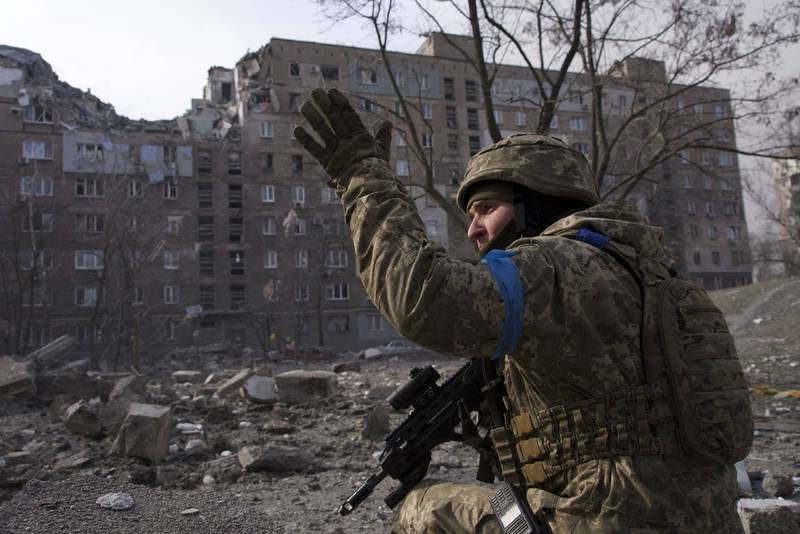 烏克蘭軍方宣布，馬立波俄軍被擊退，目前人員已向後撤離，俄方損失約為150人、2輛戰車以及1輛裝甲運兵車。（美聯社）