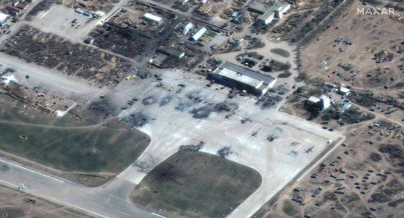 停机坪上多架俄军直升机被直接摧毁。（路透）(photo:LTN)