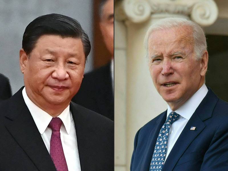 美國總統拜登（右）18日與中國國家主席習近平（左）視訊通話，談了將近2小時。（法新社檔案照）