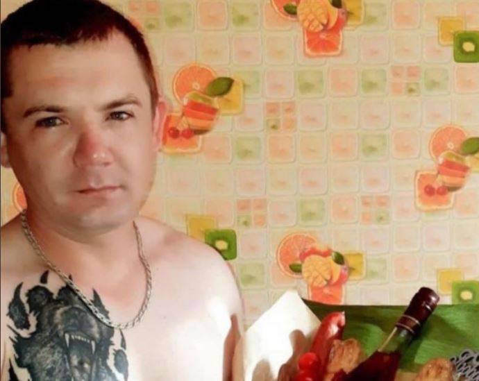 傳出一名涉及性侵與殺害平民的俄軍指揮官羅曼諾夫（見圖）已被烏軍擊殺，他的死訊以及屍體照片都已傳回給俄國家屬。（圖取自推特）