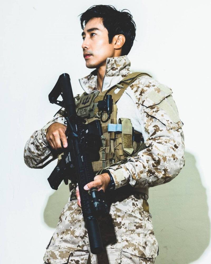 37歲南韓知名YouTuber李根大尉。（記者鍾智凱翻攝IG）
