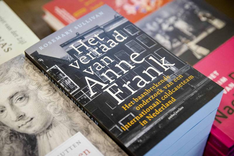 《安妮法兰克的背叛》一书在今年1月出版，揭露出卖安妮一家人的告密者身分，但遭到历史学家联名质疑，出版商宣布回收。（法新社）(photo:LTN)