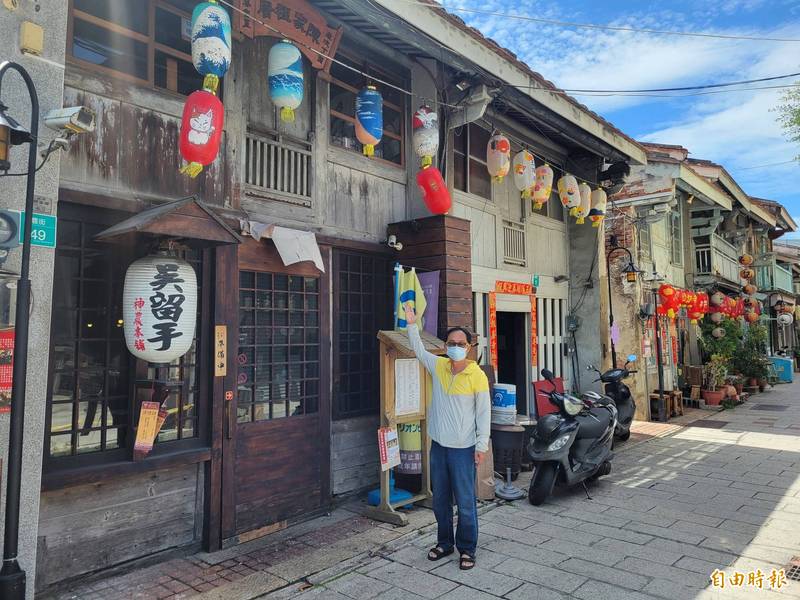 文史工作者謝奇峰（圖）提及，許多老台南人對永川大轎的印象是「神農街口第1間」。（記者王姝琇攝）