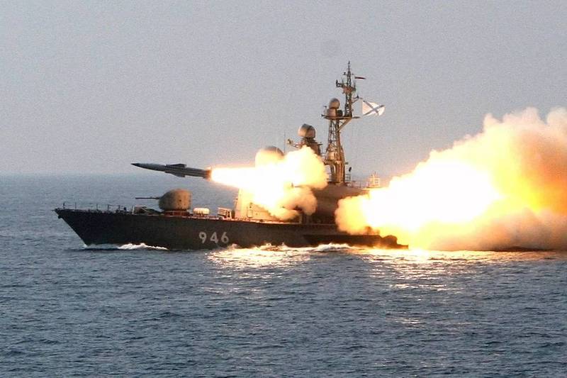 俄羅斯軍艦發射白蛉飛彈。（取自俄羅斯國防部官網）