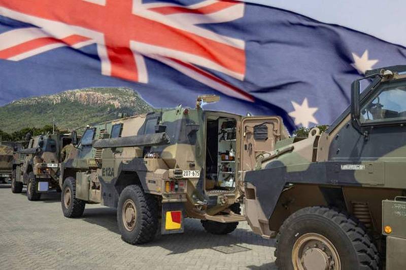 澳洲將提供烏克蘭一批該國製造的「野外征服者」（Bushmaster）四輪驅動裝甲車，以及2500萬澳幣（約新台幣5.4億元）防禦性軍事援助。（美聯社、法新社；本報合成）