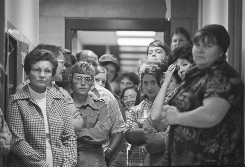 学童家属们当时焦急地在警察局等待。（美联社）(photo:LTN)