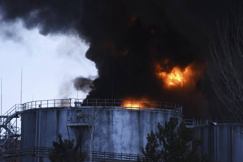 俄羅斯國防部指稱俄軍飛彈攻擊烏克蘭敖德薩，摧毀城市附近的煉油廠和儲油設施。（美聯社）