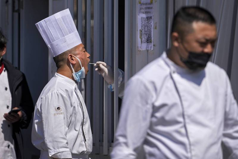 北京厨师3日接受病毒检测。（美联社）(photo:LTN)