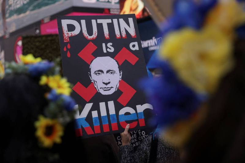 俄羅斯入侵烏克蘭，血腥屠殺平民，多國出現反戰示威聲援烏克蘭。（路透）