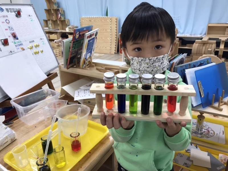 基隆市政府教育處努力朝向每所公立國小都有附設幼兒園規劃,目前僅剩下改建中的八堵國小尚未有公立附幼;圖為長樂國小附設幼兒園。(圖為基隆市教育處提供) 基隆市政府教育處努力朝向每所公立國小都有附設幼兒園規劃,目前僅剩下改建中的八堵國小尚未有公立附幼;圖為長樂國小附設幼兒園。(圖為基隆市教育處提供)