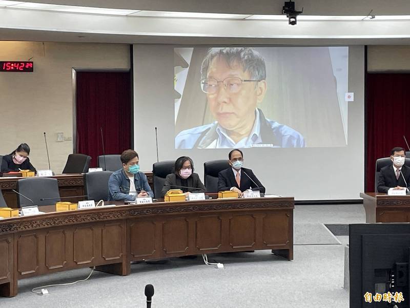 台北市長柯文哲今與立法院長游錫堃（前排左三）就「新國會園區選址」議題進行會談。（記者鄭名翔攝）