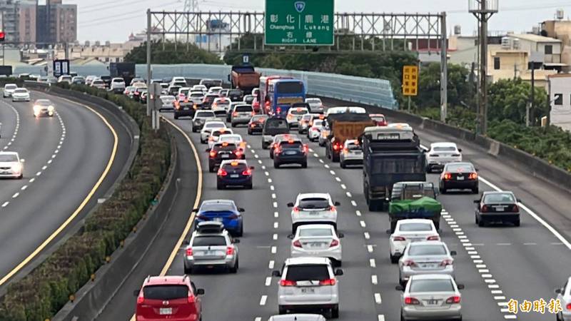 有美國研究顯示，公路電子看板顯示交通死亡總數，不但不能減少車禍，事故發生率甚至還上升。（資料照）