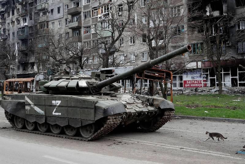 烏克蘭軍方指控，俄軍開著懸掛烏克蘭國旗的戰車對烏國民居開火。（示意圖/路透）