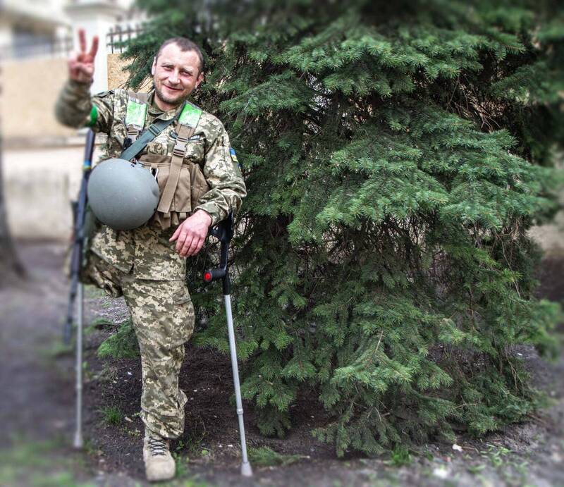 綽號「蚱蜢」的單腿烏克蘭士兵，在烏俄戰爭爆發後投入前線保家衛國。（圖取自烏克蘭國防部臉書）