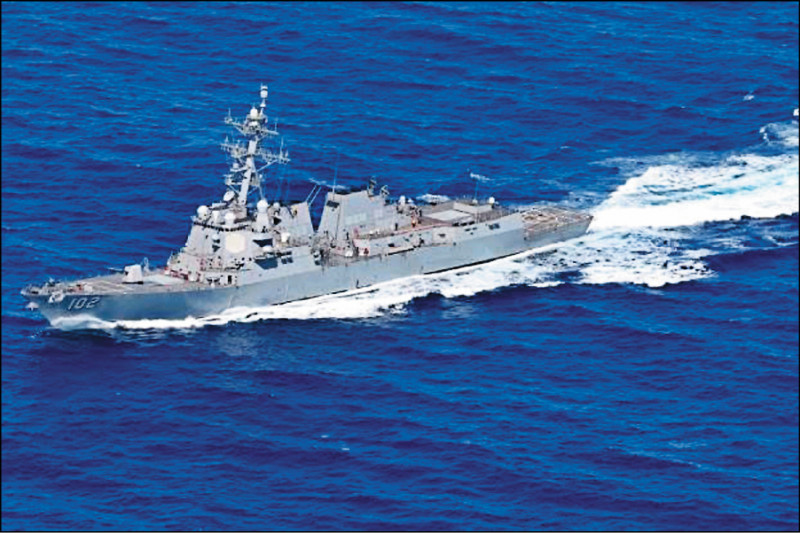 美軍第七艦隊表示，美軍伯克級神盾驅逐艦「桑普森號」（DDG-102）於廿六日航經台海，彰顯美軍對自由開放印太地區的承諾。（取自桑普森號驅逐艦臉書）