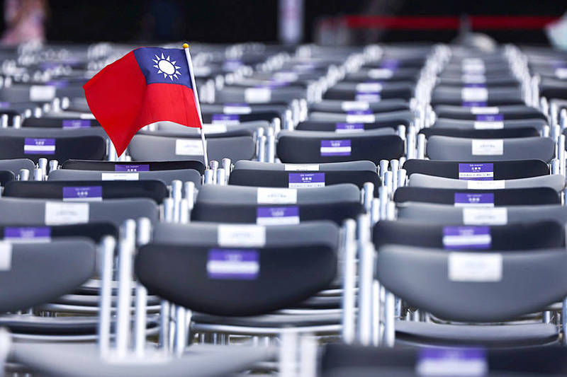 A national flag is pictured among chairs at a Double Ten National Day event in Taipei on Oct. 10 last year.
Photo: Ann Wang, Reuters