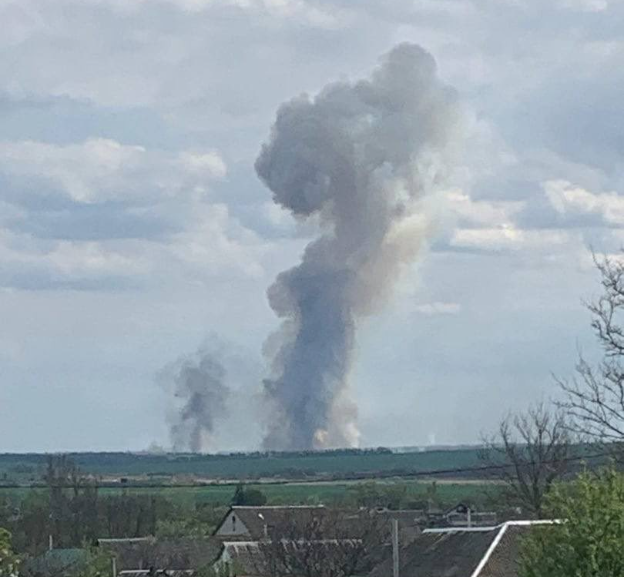俄罗斯国防部在别尔哥罗德州的设施週日发生火灾意外。（图翻摄自推特）(photo:LTN)