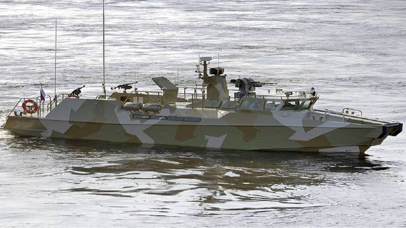 號稱「水中悍馬」的「猛禽」巡邏艇，是俄國海軍現役航速最快的艦艇。（翻攝自推特）