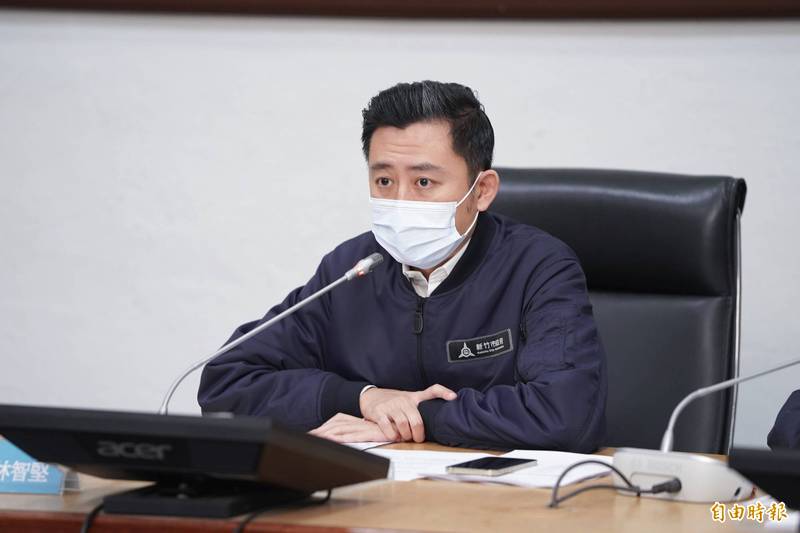 新竹市長林智堅召開防疫會議。(記者蔡彰盛攝) 新竹市長林智堅召開防疫會議。(記者蔡彰盛攝)