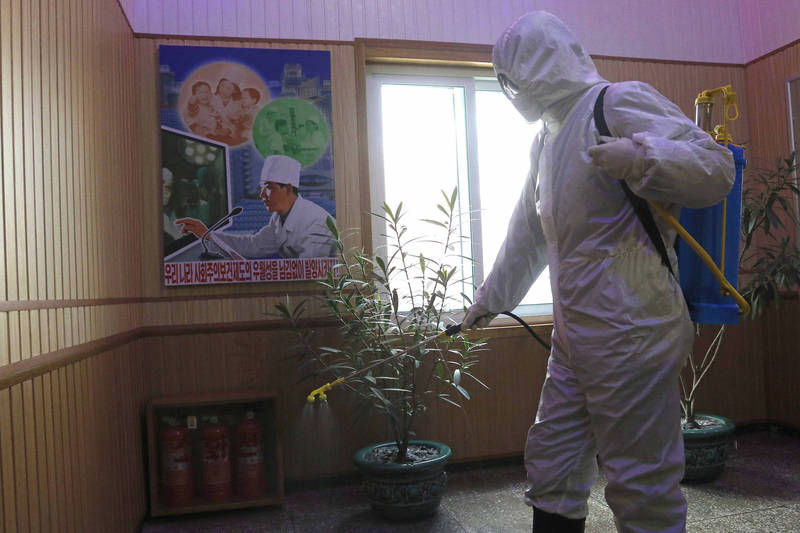 北韓官媒12日報導，北韓出現首例武漢肺炎確診病例，並稱這種情況為「重大國家緊急狀態」。（美聯社資料照）