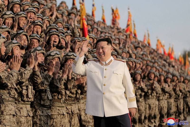 北韓領導人金正恩批准在4月舉行一連串慶祝活動，可能是這次疫情爆發的主因。圖為朝鮮人民革命軍創建90週年活動。（路透資料照）