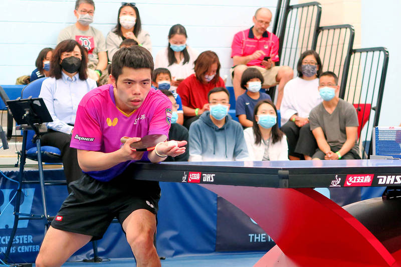 Taiwan’s Chuang Chih-yuan serves to Benedikt Duda of Germany in the World Table Tennis Feeder Westchester men’s singles final in New York state on Sunday.
Photo: CNA