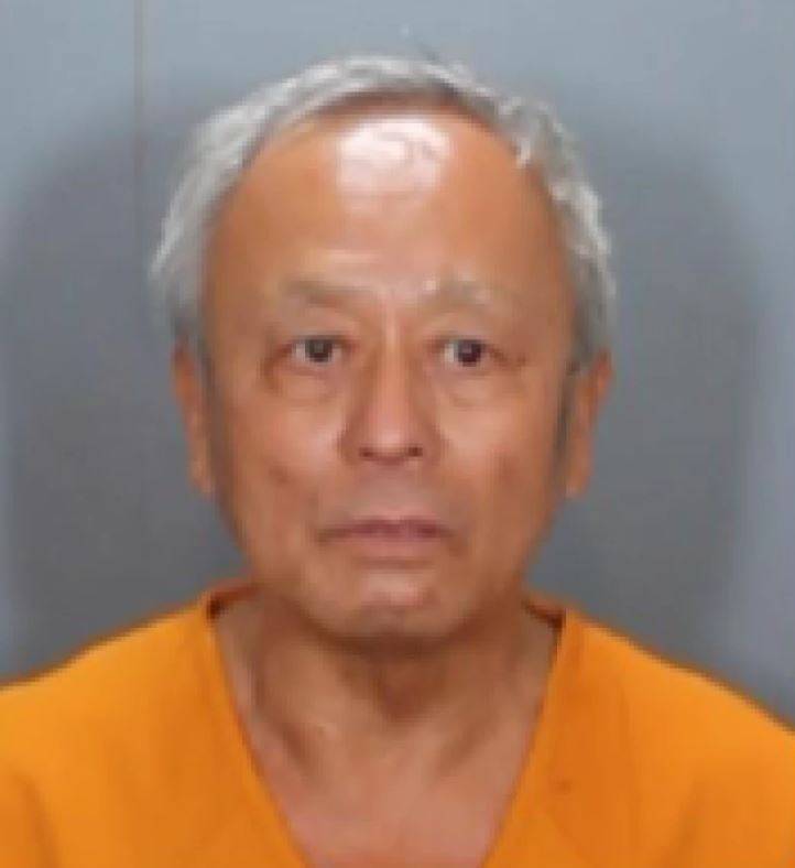 住在拉斯維加斯、68歲的嫌犯周文偉（David Wenwei Chou，音譯）。（圖擷取自橘郡警局）