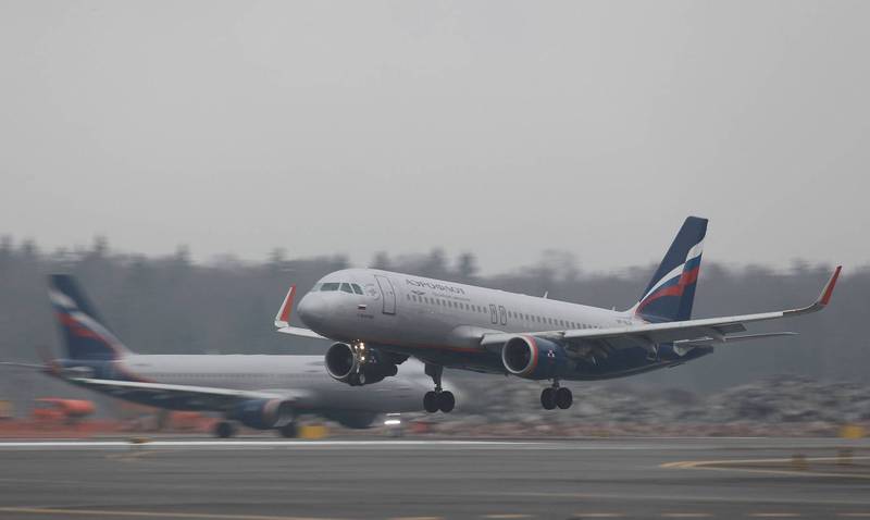 英国宣布将对俄国的国营航空公司祭出新制裁，避免其出售有利可图的机场降落时段。图为2020年3月4日俄罗斯航空的一架班机准备降落莫斯科的谢瑞米提耶佛机场。（路透）(photo:LTN)