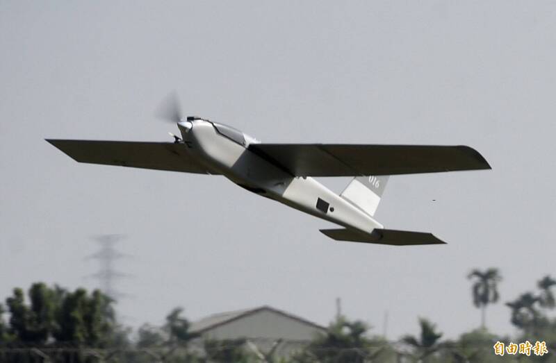 美國空軍和智庫的兵推顯示，大量且具有高度自主性、低成本的無人機，是台灣擊退中國入侵的關鍵因素。圖為國軍紅雀無人機。（資料照）