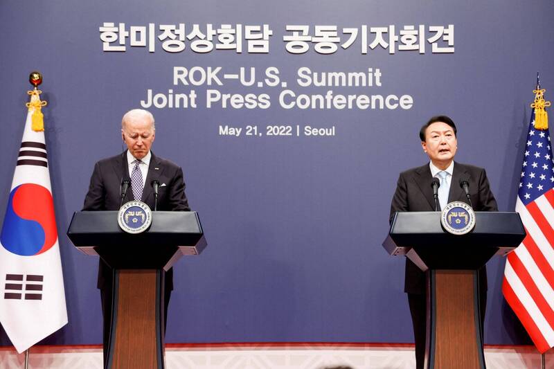 美國總統拜登和韓國總統尹錫悅舉行美韓領袖峰會，席間重申台海穩定的重要性。（路透）