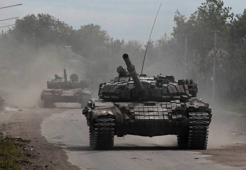 俄軍在頓巴斯地區發動猛烈攻擊。（路透）