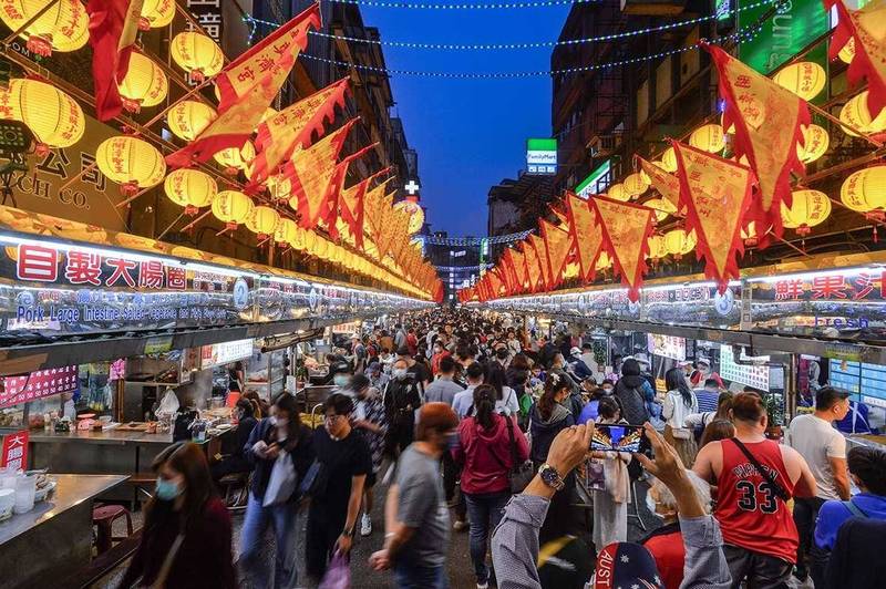 基隆市政府觀光及城市行銷處舉辦的美麗基隆影片攝影徵選比賽又開始了，今年比賽主題除了基隆的故事外，新增加以「新基隆」為主題，邀請民眾透過鏡頭發現基隆近年來的轉變；圖為美麗基隆比賽的得獎作品。（圖為基隆市政府提供）