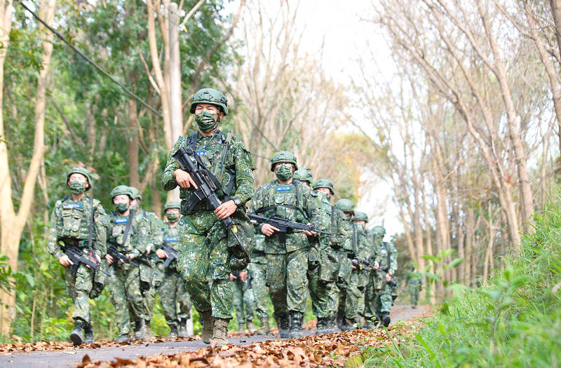 Reservists train in Tainan on March 22.
Photo courtesy of the Eighth Field Army