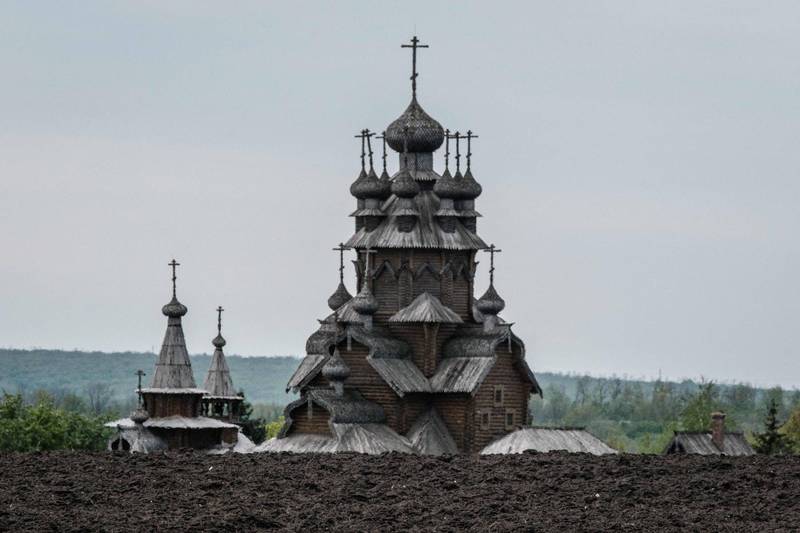 东正教圣地圣山拉伏拉「全圣修道院」建于1526年，迄今已有496年历史，以木造结构和原木外观着称。（法新社）(photo:LTN)