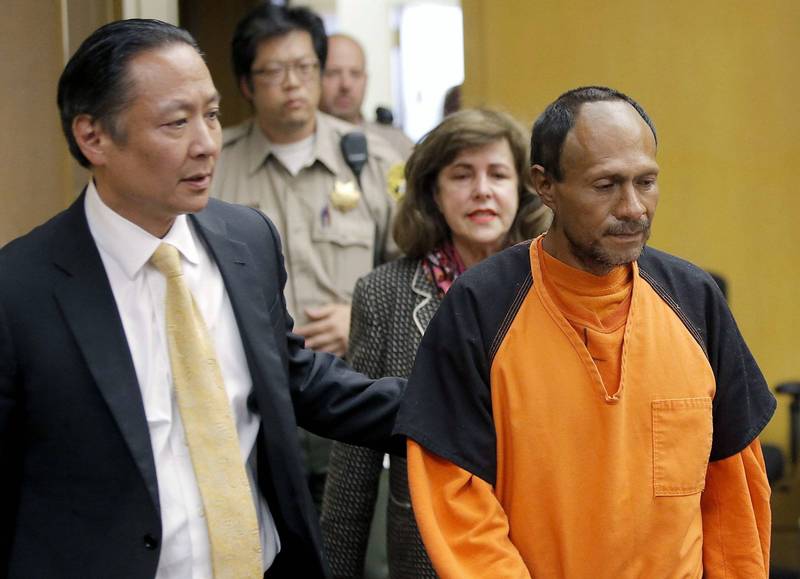 扎拉特（右）在加州出狱后，还要转往德州接受其他案件审判。（美联社）(photo:LTN)