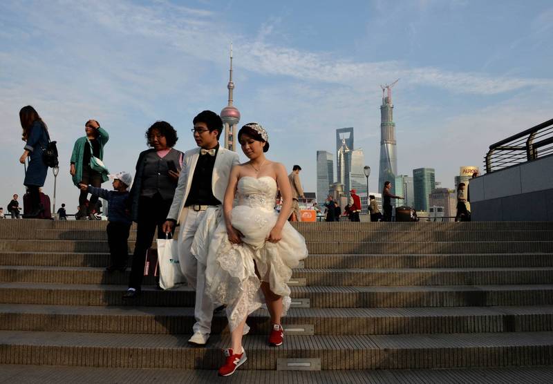 上海解封後有人急著趕辦結婚，但也有不少貌合神離的夫妻不願再等，趕辦離婚。（法新社檔案照）