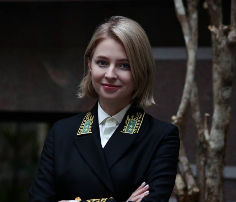 波克隆斯卡娅曾担任克里米亚检察总长，2014年跳出来支持俄罗斯併吞克里米亚半岛，因其亮丽外型与姣好身材受各界瞩目，被称为「最美检察长」。（图翻摄自Natalia Poklonskaya IG）(photo:LTN)