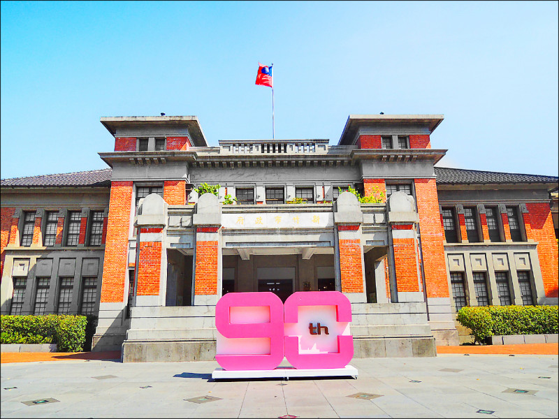 新竹市長林智堅年底將轉戰桃園，由副市長沈慧虹參選接棒，但國民黨渴望光復新竹市，民眾黨與時代力量也不會缺席，一場激戰在所難免。圖為新竹市政府大樓。（資料照）