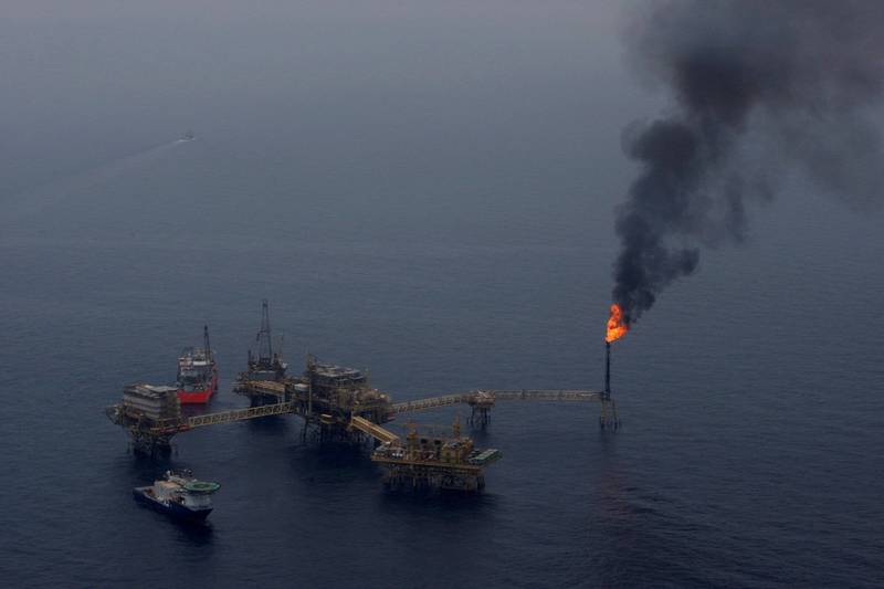 俄罗斯控制的克里米亚指控乌克兰对克里米亚半岛外海的钻油平台开火。钻油平台示意图；图为墨西哥湾南部坎佩切湾（Bay of Campeche）一处钻油平台。（路透资料照）(photo:LTN)