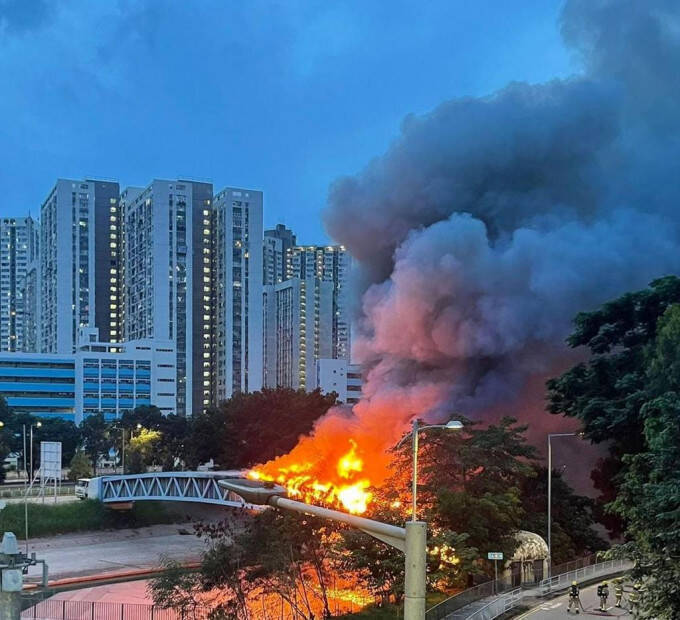 21日香港元朗电缆桥爆炸烧毁，造成元朗、天水围及屯门一带大停电。（图撷取自网络）(photo:LTN)