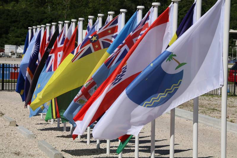 2018年太平洋岛国论坛峰会会场展示各成员国国旗。（法新社档案照）(photo:LTN)
