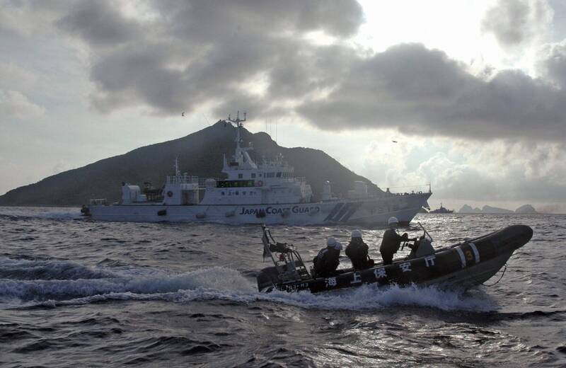 2013年日本海岸警卫队船在钓岛海域巡逻。（美联社）(photo:LTN)