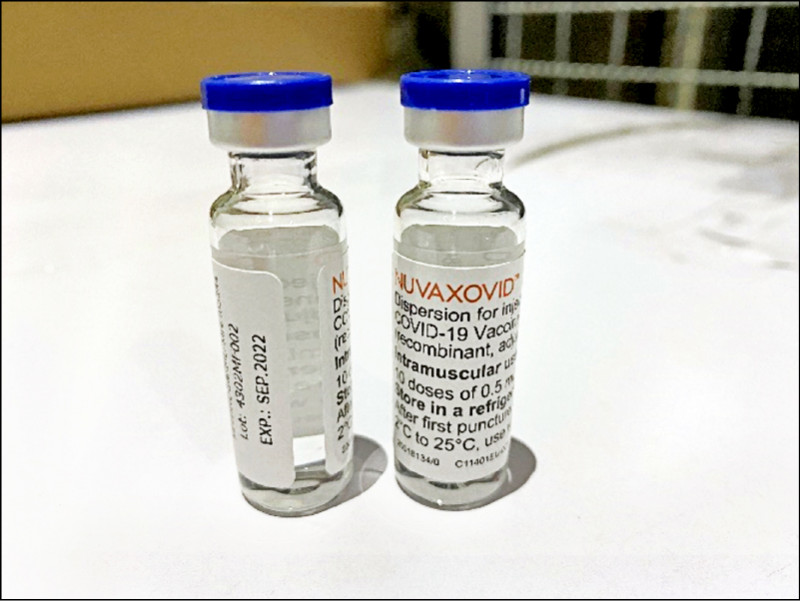 首批Novavax疫苗昨天抵台。（食藥署提供）