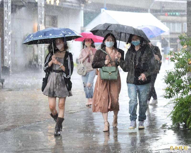 雨彈夜襲！ 南高屏大雨特報 生活 自由時報電子報