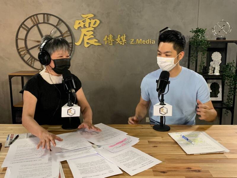 蔣萬安今天中午接受《新聞不芹菜》主持人黃光芹專訪。（圖由震傳媒提供）