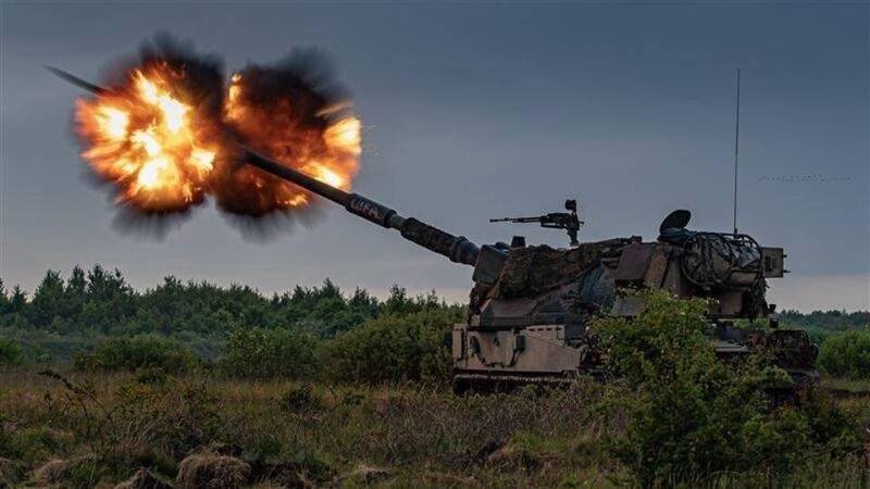 波蘭軍援烏克蘭自主研製的「蟹式」155公釐自走砲。（圖擷取自波蘭國防部官網）