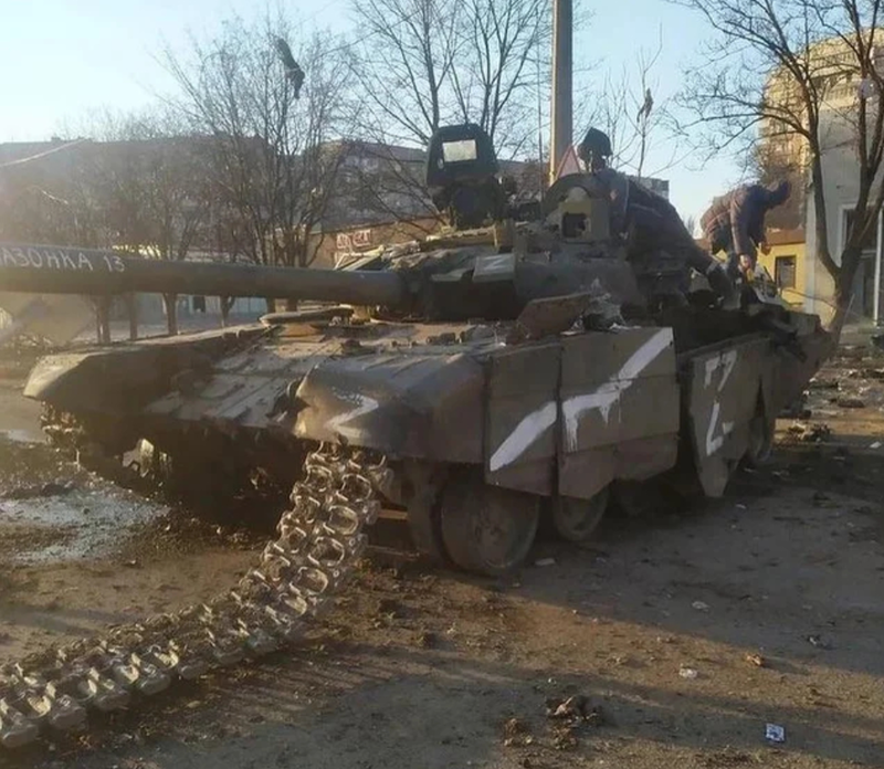 有消息指出俄羅斯軍事工業界拒絕維修從烏克蘭送回的俄軍軍備，因為有太多零件被偷拆轉賣。（圖擷取自推特）