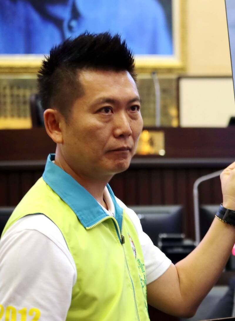 台南市議員李偉智批謝龍介索賄指控，與事實不符，他將與律師研議提出法律行動，保護自己的合法權益，杜絕惡意抹黑、造謠。（資料照）