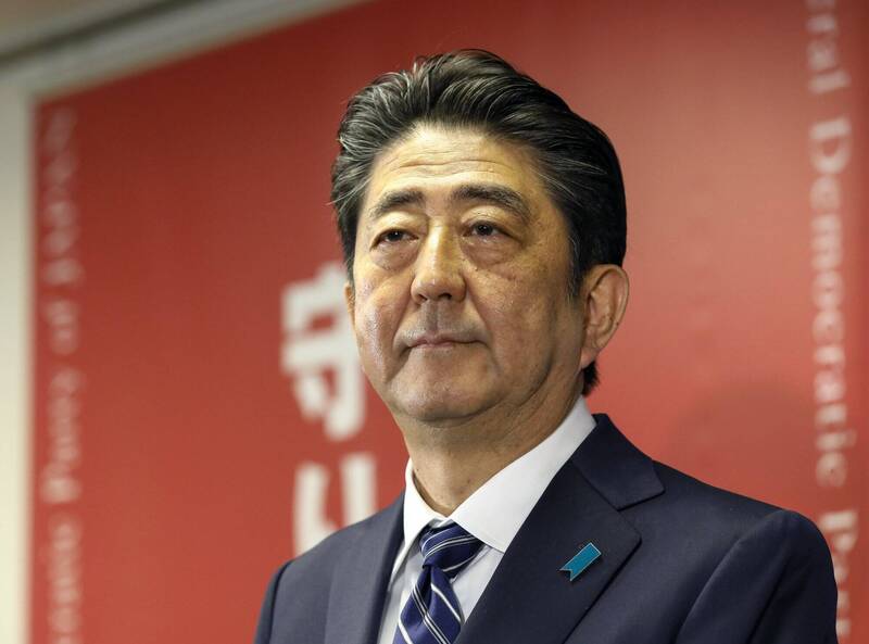 日本67歲前首相安倍晉三遭槍擊後宣告不治，駐日代表謝長廷對此發文哀悼。（歐新社）